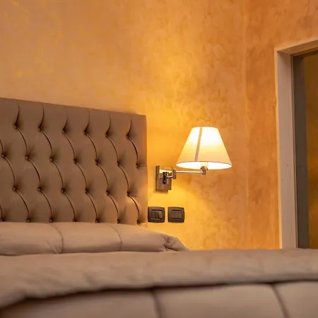 Donna Crescenza Hotel