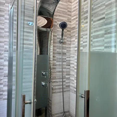 Donna Crescenza Szálloda 4*