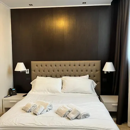 Donna Crescenza 4*