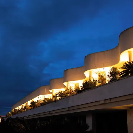 Szálloda Donna Crescenza 4*