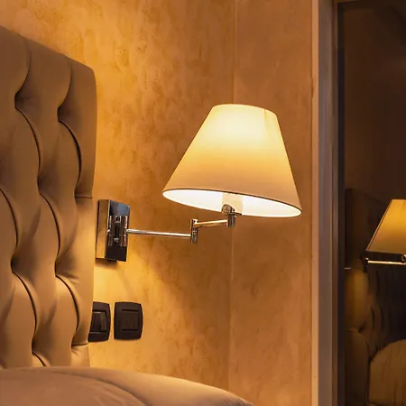 Szálloda Donna Crescenza 4*